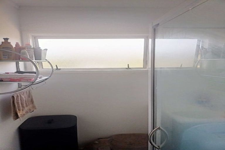 Photo of property in 1/3 Cromdale Avenue, Highland Park, Auckland, 2010