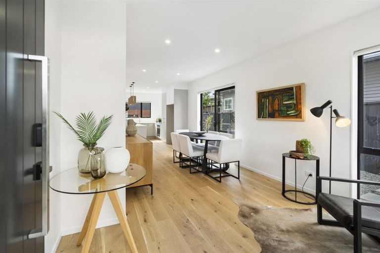 Photo of property in 53b Eversleigh Road, Belmont, Auckland, 0622