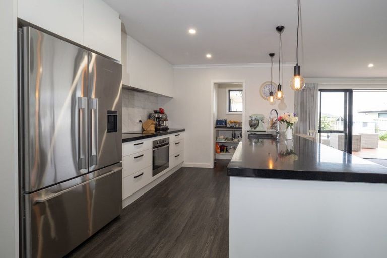 Photo of property in 4 West Bay Place, Huntingdon, Ashburton, 7774