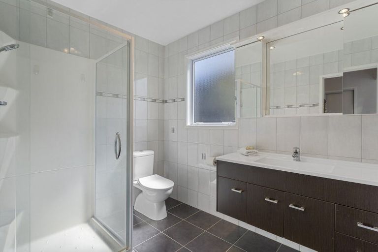 Photo of property in 26 Judkins Crescent, Cockle Bay, Auckland, 2014