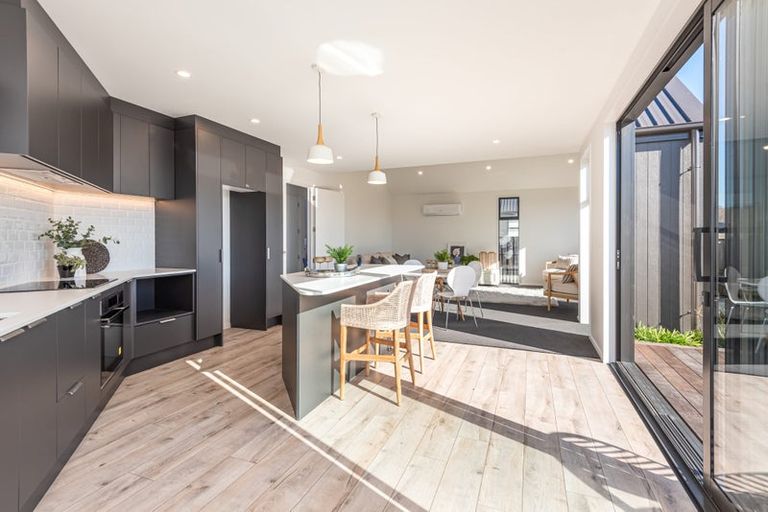 Photo of property in 2/1 Hebe Lane, Northwood, Christchurch, 8051