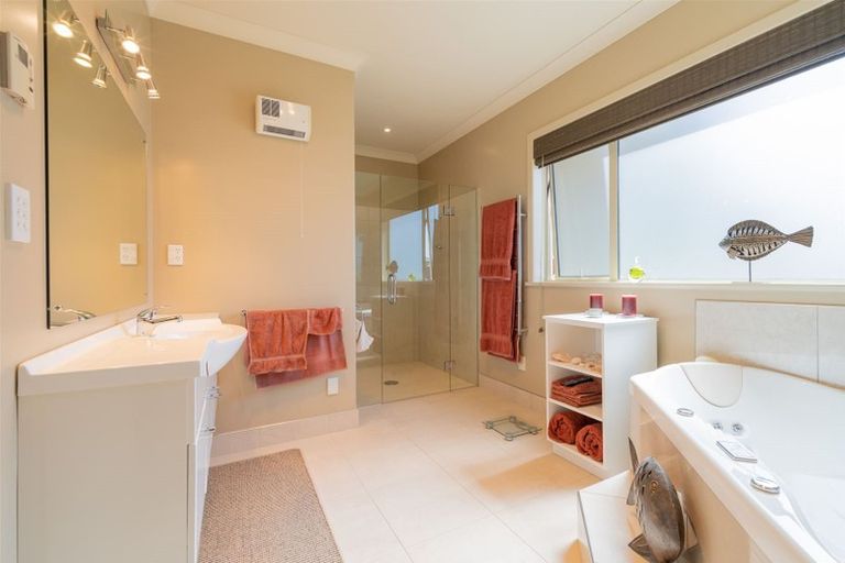 Photo of property in 20 Lawson Burrows Crescent, Te Anau, 9600