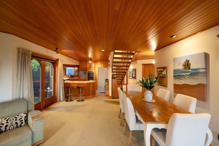 Photo of property in 96 Clifton Terrace, Fitzherbert, Palmerston North, 4410