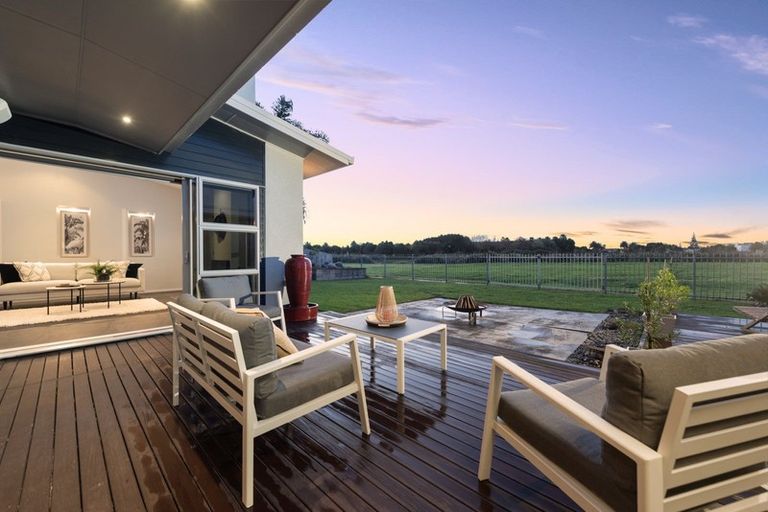 Photo of property in 115 Oriental Parade, Papamoa Beach, Papamoa, 3118