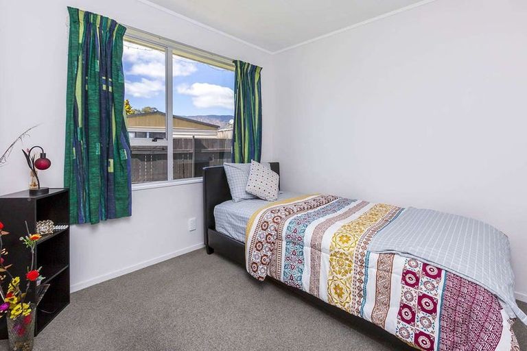 Photo of property in 50b Hartford Crescent, Totara Park, Upper Hutt, 5018