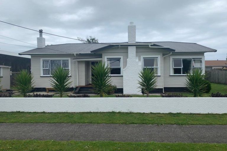 Photo of property in 24 Morrissey Street, Hawera, 4610