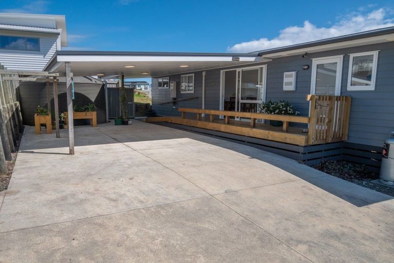 Photo of property in 5 Eagles Way, Cable Bay, 0420