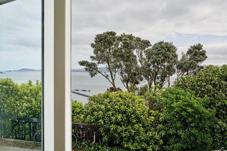 Photo of property in 8a Nikau Road, Point Howard, Lower Hutt, 5013