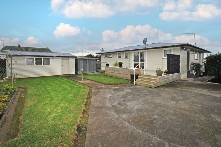 Photo of property in 12 Tinkler Place, Favona, Auckland, 2024
