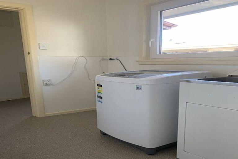 Photo of property in 354 Memorial Avenue, Burnside, Christchurch, 8053