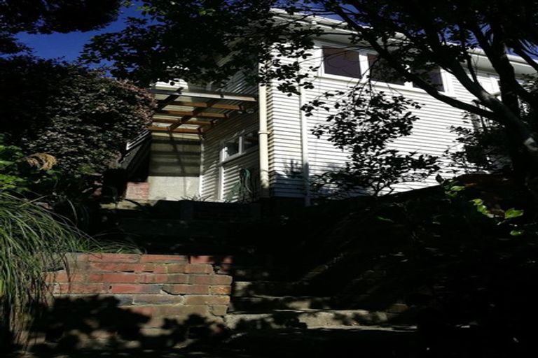 Photo of property in 98a Totara Road, Miramar, Wellington, 6022