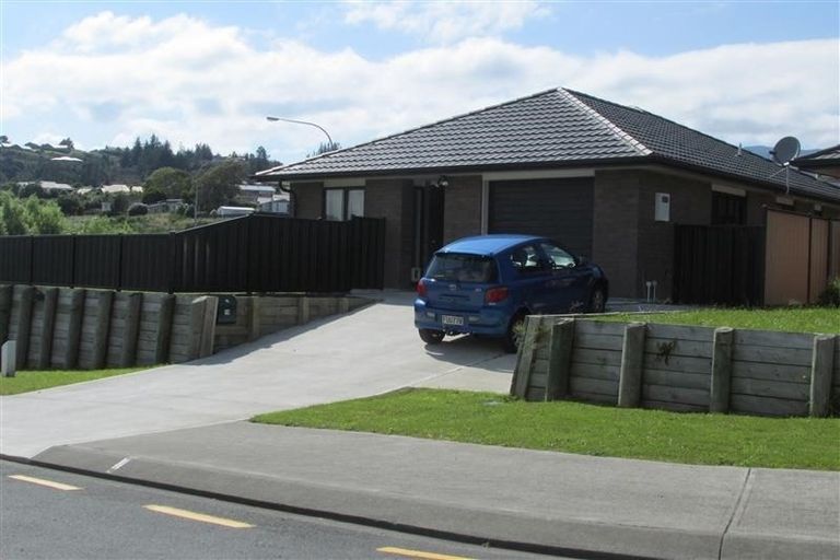 Photo of property in 18 Diamond Grove, Brown Owl, Upper Hutt, 5018