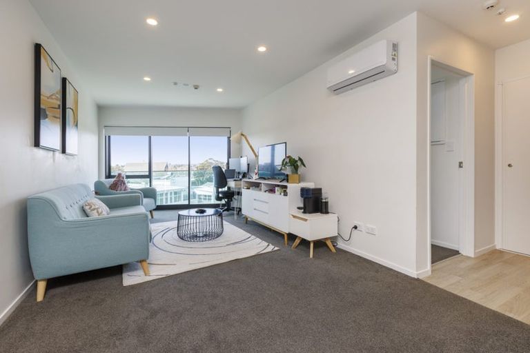 Photo of property in 305/9 East Street, Papakura, 2110