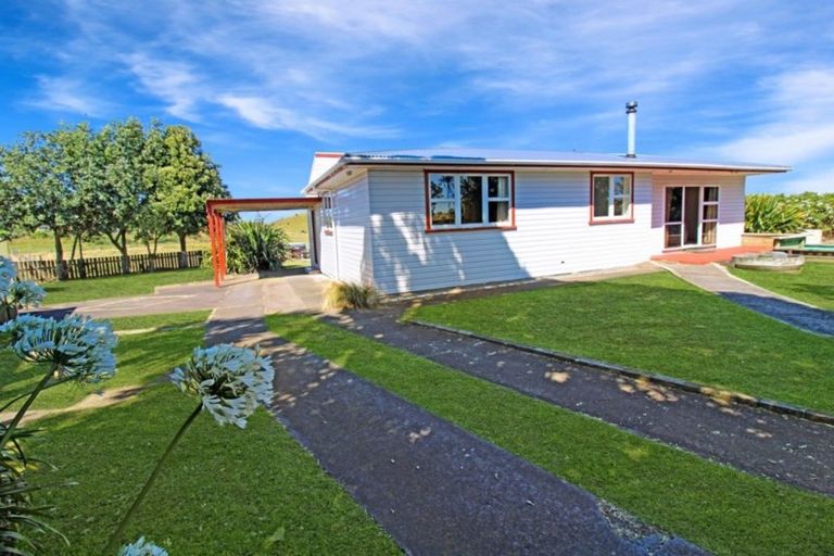 Photo of property in 5 Pungarehu Road, Pungarehu, Opunake, 4685