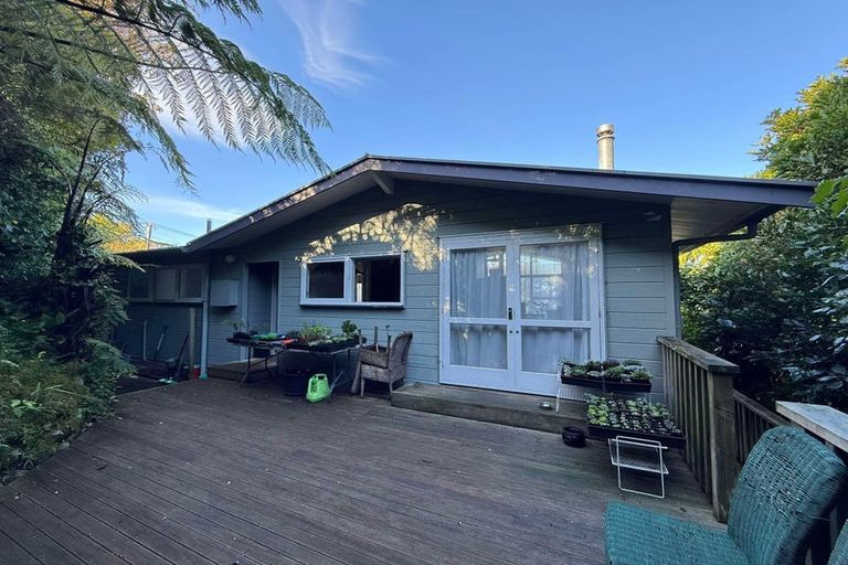 Photo of property in 27 Huntleigh Park Way, Ngaio, Wellington, 6035