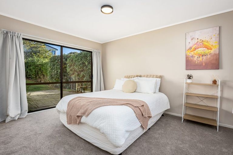 Photo of property in 22 Mercury Way, Whitby, Porirua, 5024