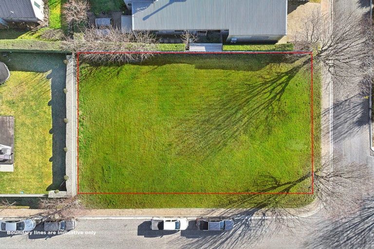 Photo of property in 14 Old Station Avenue, Wanaka, 9305