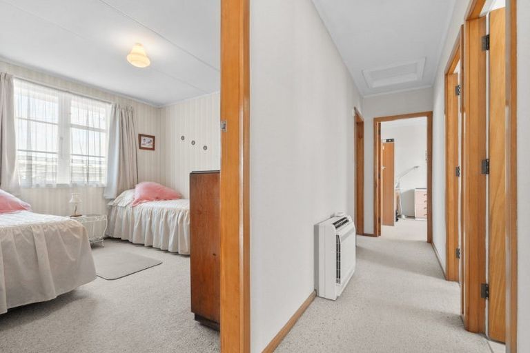 Photo of property in 9 Madden Place, Solway, Masterton, 5810