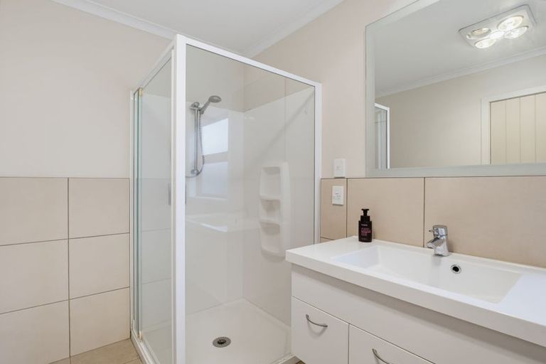 Photo of property in 9 Majestic Way, Kelvin Grove, Palmerston North, 4414