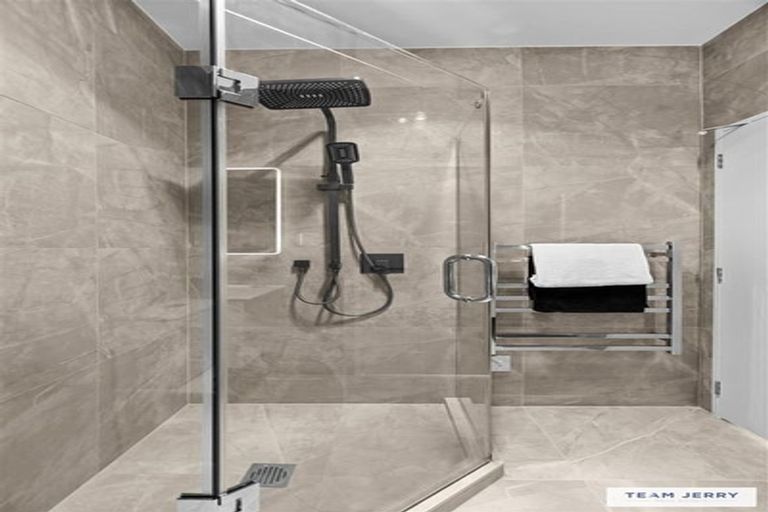 Photo of property in 42 Oopunga Road, Pukekohe, 2120