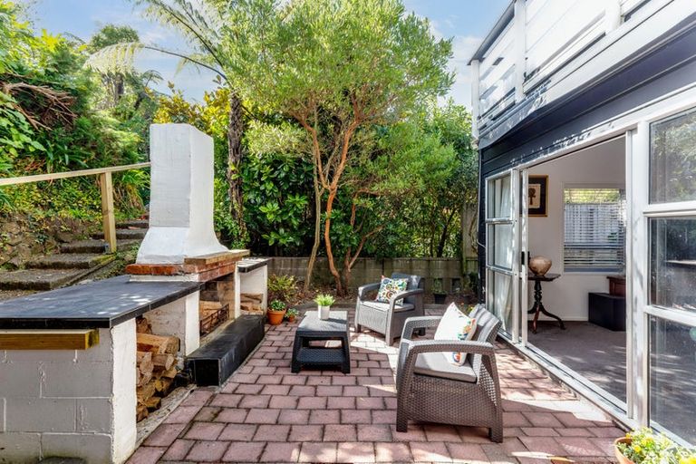 Photo of property in 19 City View Grove, Harbour View, Lower Hutt, 5010