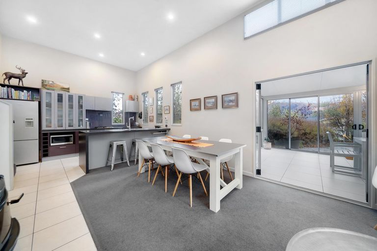 Photo of property in 31a Kings Drive, Wanaka, 9305