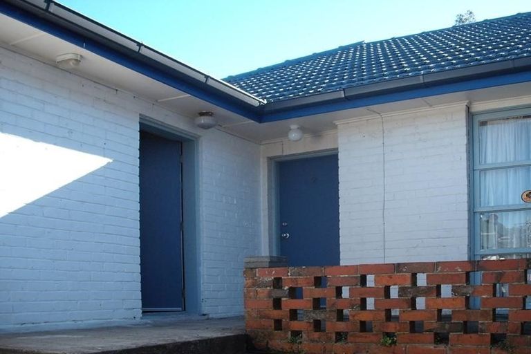 Photo of property in 1/12 Waiohua Road, Greenlane, Auckland, 1061