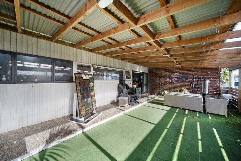 Photo of property in 304 Massey Road, Mangere East, Auckland, 2024