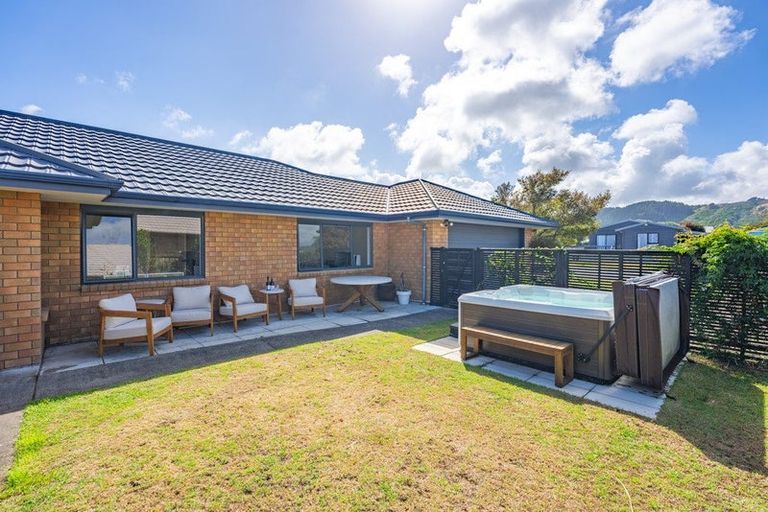 Photo of property in 53 Makarini Street, Paraparaumu, 5032