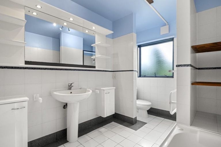 Photo of property in 2/25 Waimarie Street, Saint Heliers, Auckland, 1071