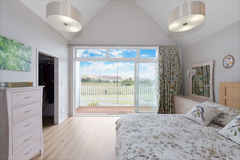 Photo of property in 263 Millwater Parkway, Silverdale, 0932