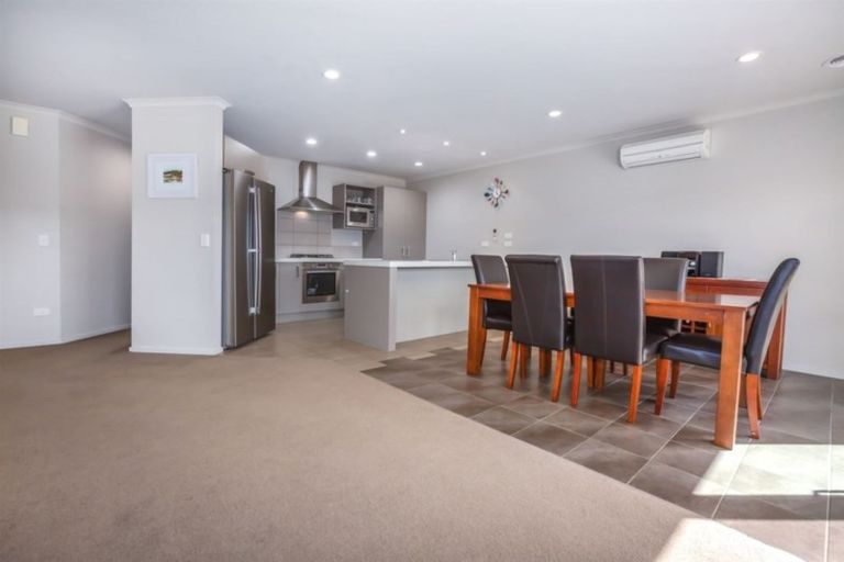 Photo of property in 54 Te Puia Drive, Aotea, Porirua, 5024