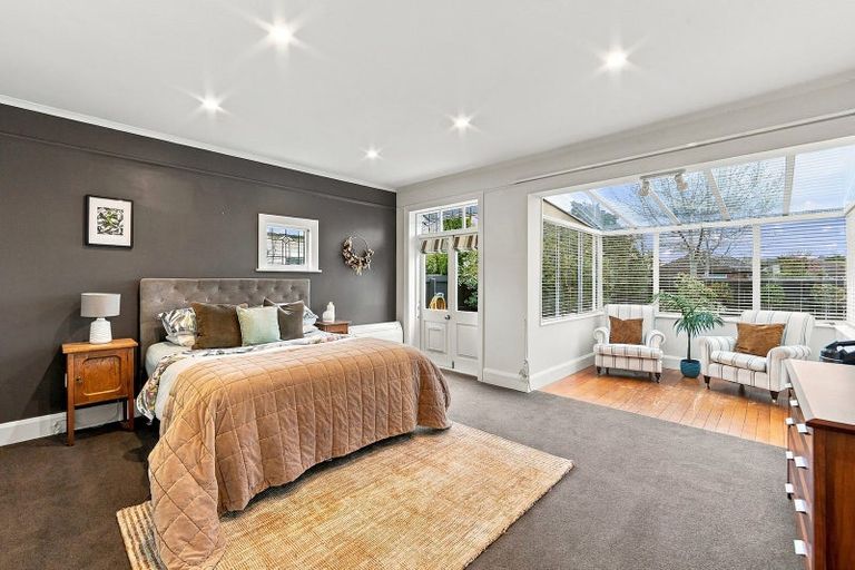Photo of property in 30 Blighs Road, Strowan, Christchurch, 8052