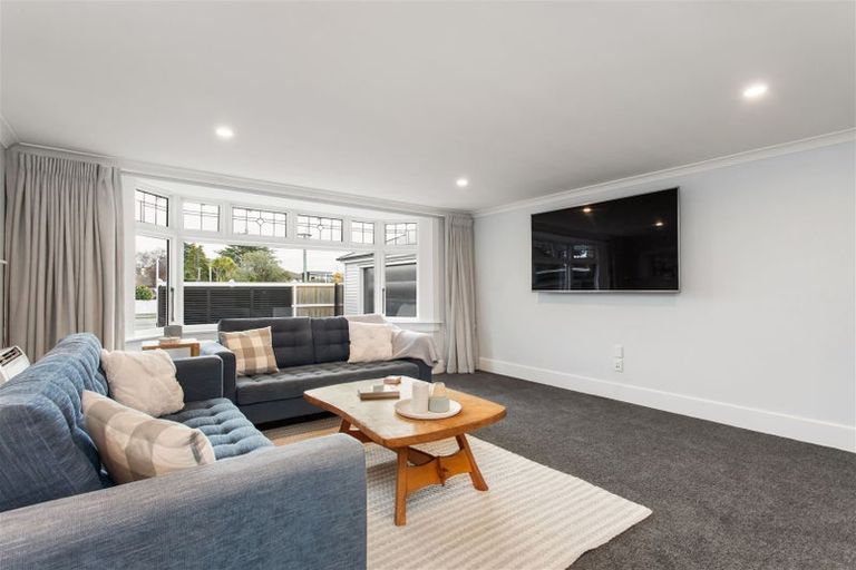 Photo of property in 102 Idris Road, Bryndwr, Christchurch, 8052