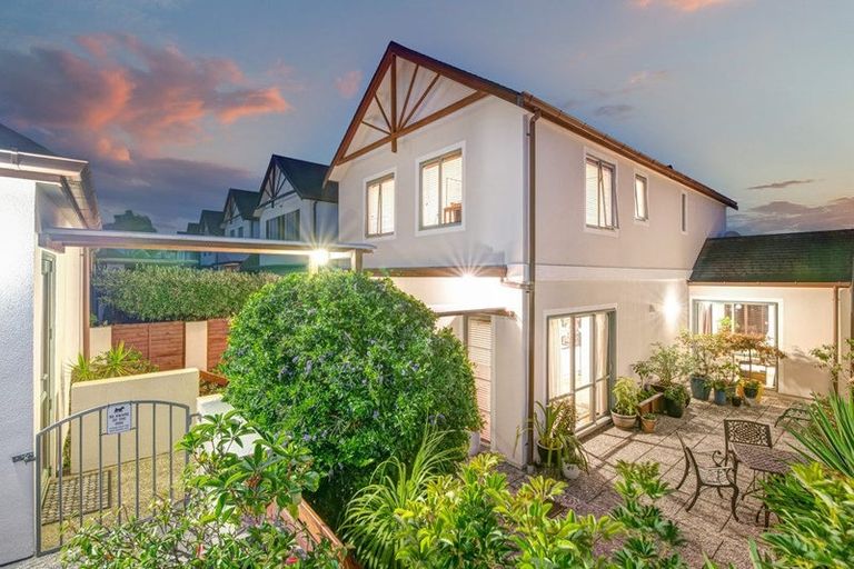 Photo of property in 260 Alec Craig Way, Gulf Harbour, Whangaparaoa, 0930