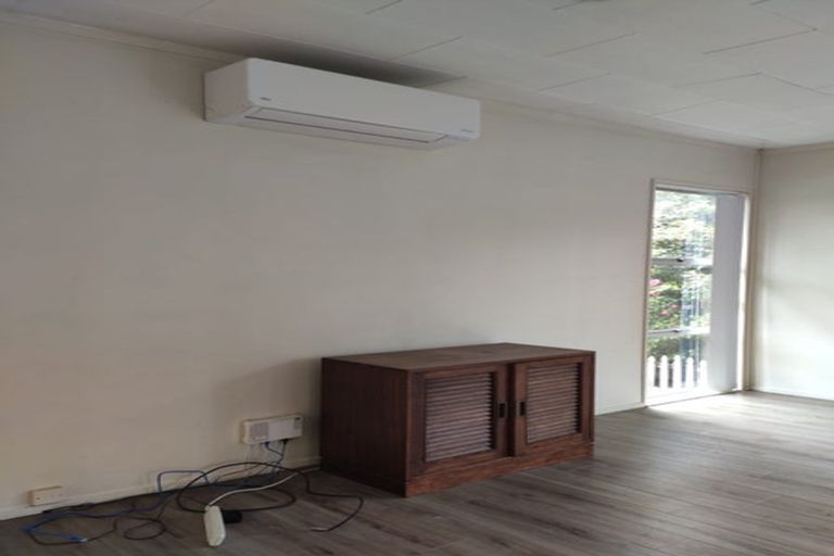 Photo of property in 96 Mountbatten Avenue, Hillcrest, Auckland, 0627