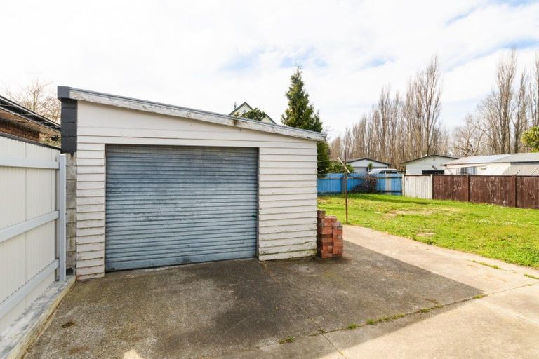 Photo of property in 25 Ruamahanga Crescent, Terrace End, Palmerston North, 4410