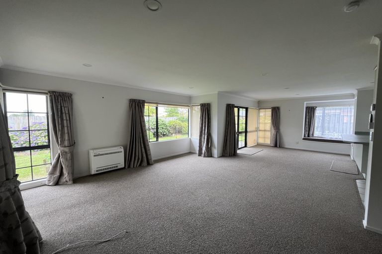 Photo of property in 14 Reynolds Drive, Glenview, Hamilton, 3206