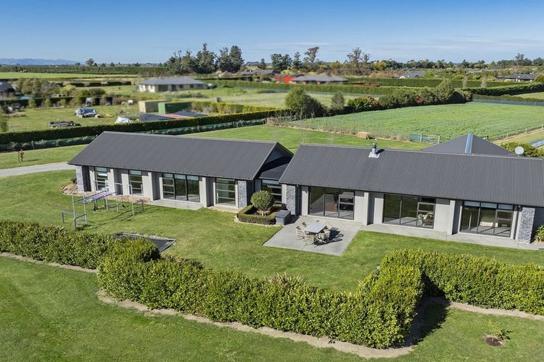 Photo of property in 74 Crozier Drive, Kirwee, Darfield, 7571