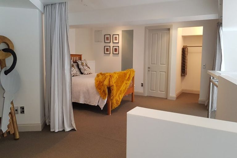 Photo of property in Stadium Garden Flats, 107/107 Thorndon Quay, Pipitea, Wellington, 6011