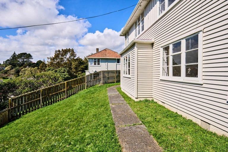 Photo of property in 12 Bromley View, Ranui, Porirua, 5024