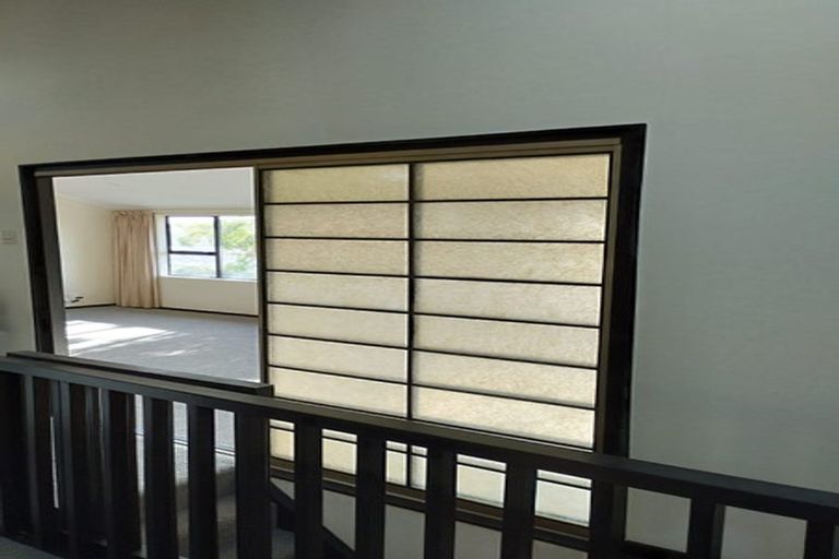 Photo of property in 19 Carluke Street, Paparangi, Wellington, 6037