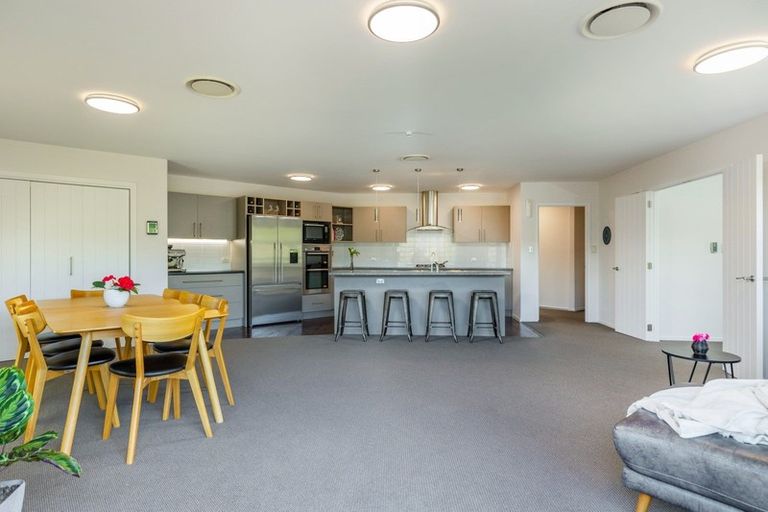 Photo of property in 27 Glentui Place, Waikawa, Picton, 7220