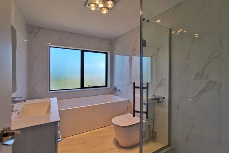 Photo of property in 2/9 Billabong Place, Botany Downs, Auckland, 2010