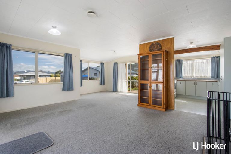 Photo of property in 12 Carrick Robertson Place, Waihi, 3610