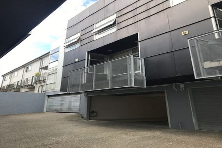 Photo of property in 2g Middle Street, Freemans Bay, Auckland, 1011