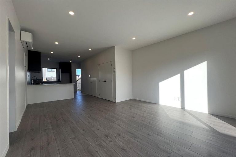 Photo of property in 51 Kairakau Street, Papakura, 2110