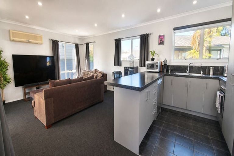 Photo of property in 10 Karen Crescent, Dinsdale, Hamilton, 3204