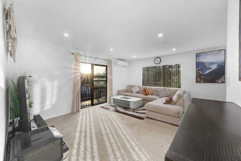 Photo of property in 1/34a Helena Street, Massey, Auckland, 0614