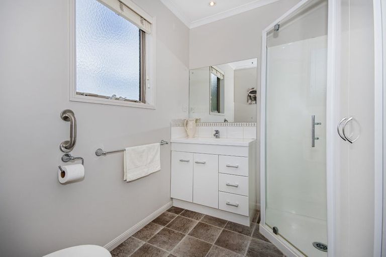 Photo of property in 6 Tieke Place, Horahora, Whangarei, 0110